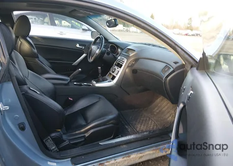 2010 Hyundai Genesis 3.8 Track z USA, uszkodzony, nr VIN KMHHU6KH2AU006952